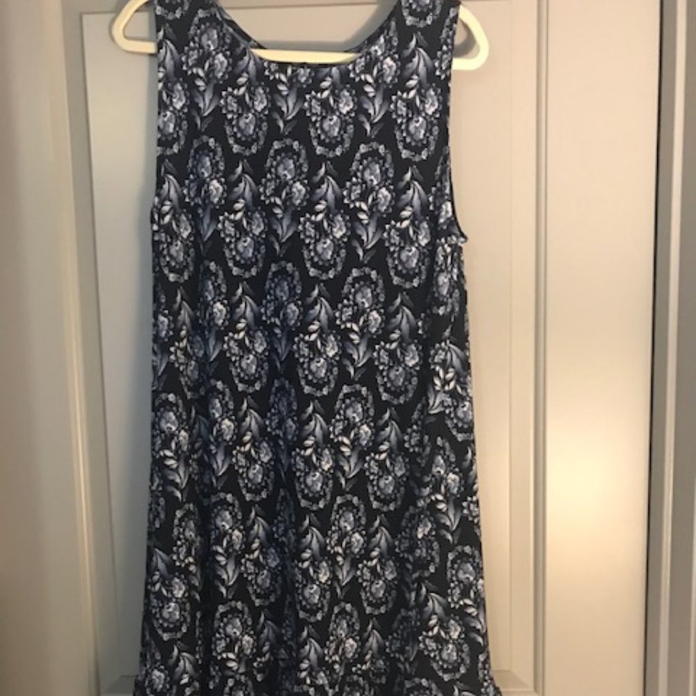 LOFT PLUS Floral Tie-Back Swing Dress